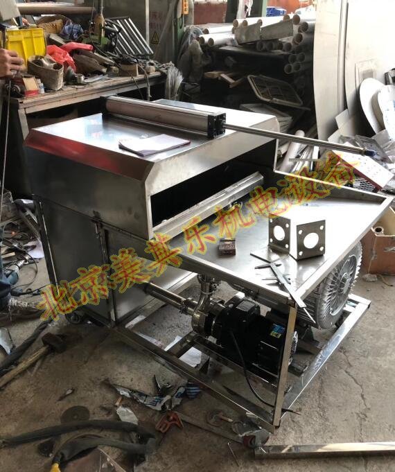 吹瓶機(jī)吹干風(fēng)機(jī)，配置風(fēng)刀使用